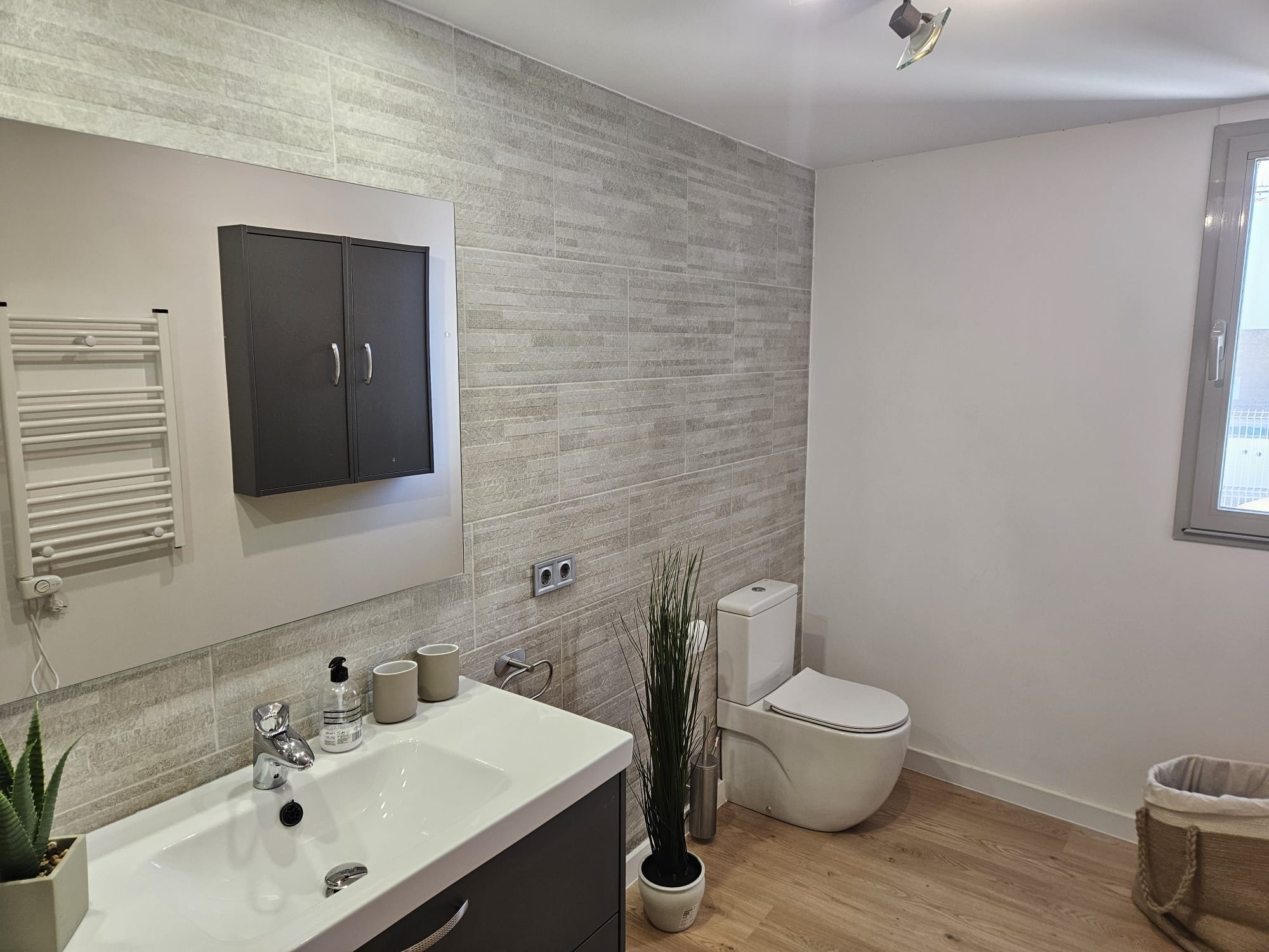 After renovation bathroom 1